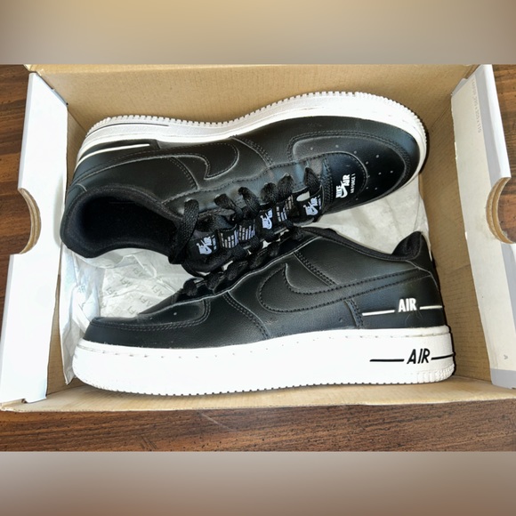 Nike Air Force 1 LV8 3 (GS) - Picture 3 of 13